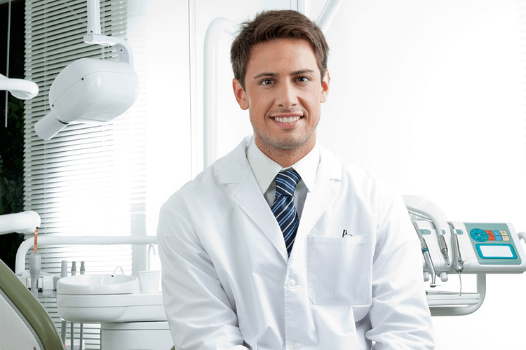 “Periodontist Near Me” – How to Pick the Best Periodontist for You